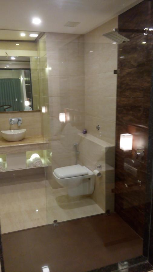 Hotel The Metropole Phase II Lonavala Esterno foto